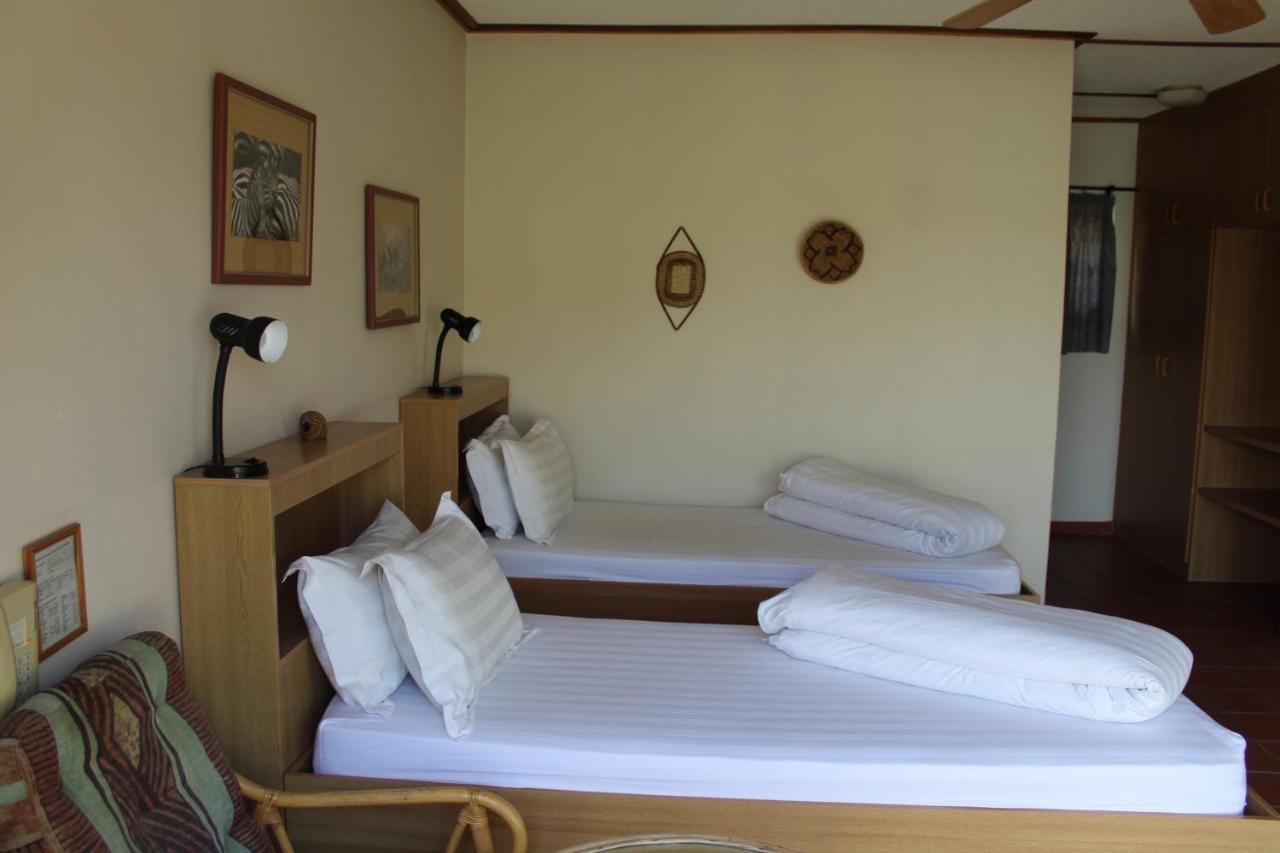 Onganga Hotel Pension วินด์ฮุก ภายนอก รูปภาพ
