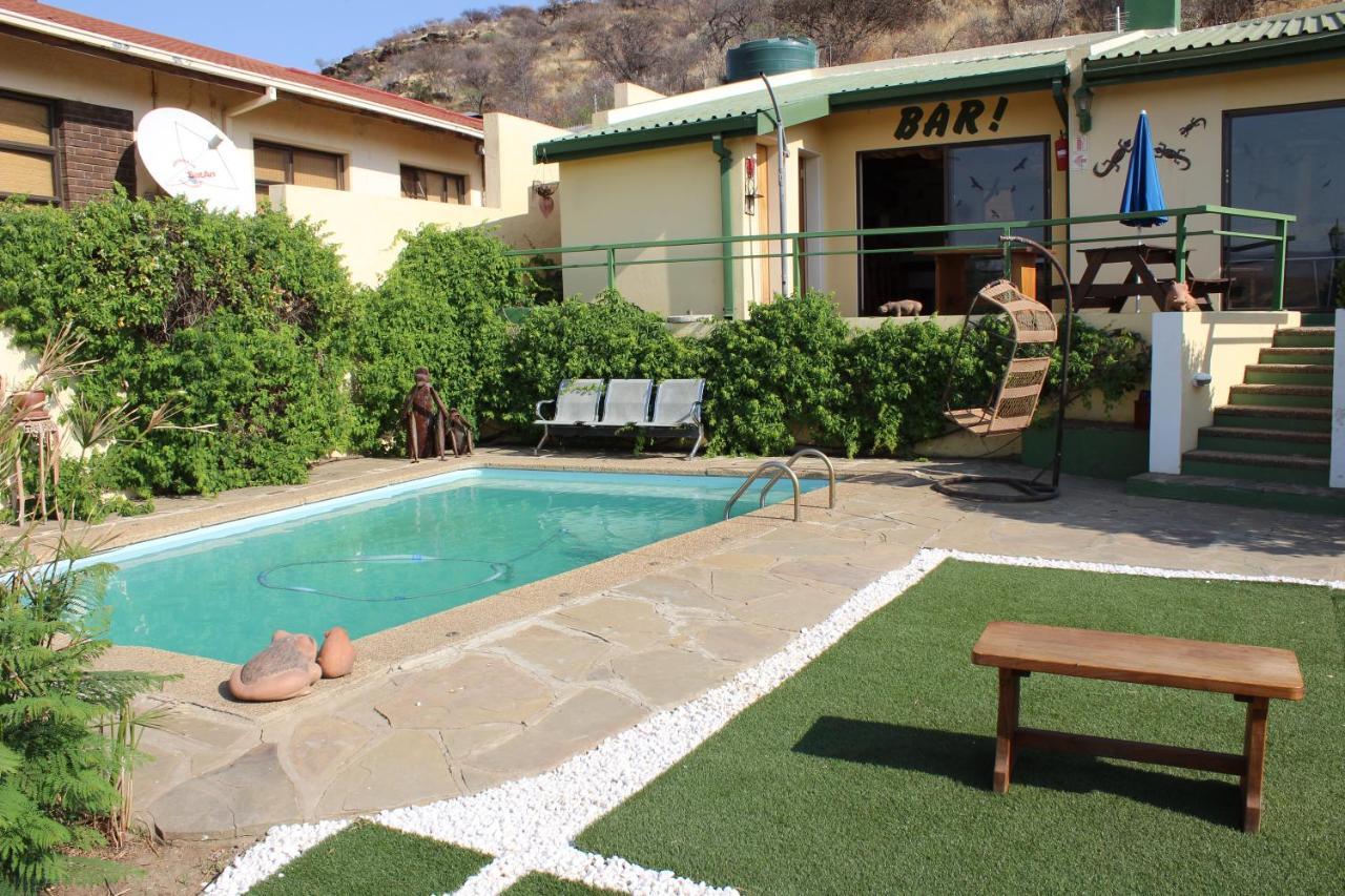 Onganga Hotel Pension วินด์ฮุก ภายนอก รูปภาพ