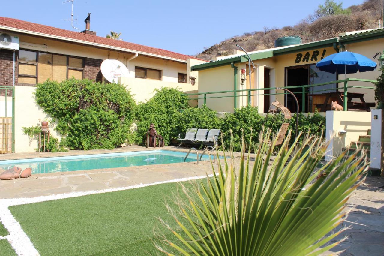 Onganga Hotel Pension วินด์ฮุก ภายนอก รูปภาพ